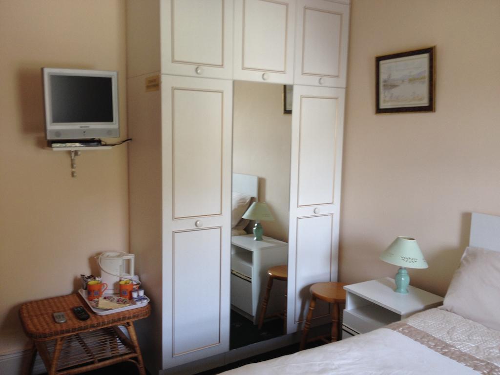 モビル Admiralty House Bed & Breakfast 部屋 写真